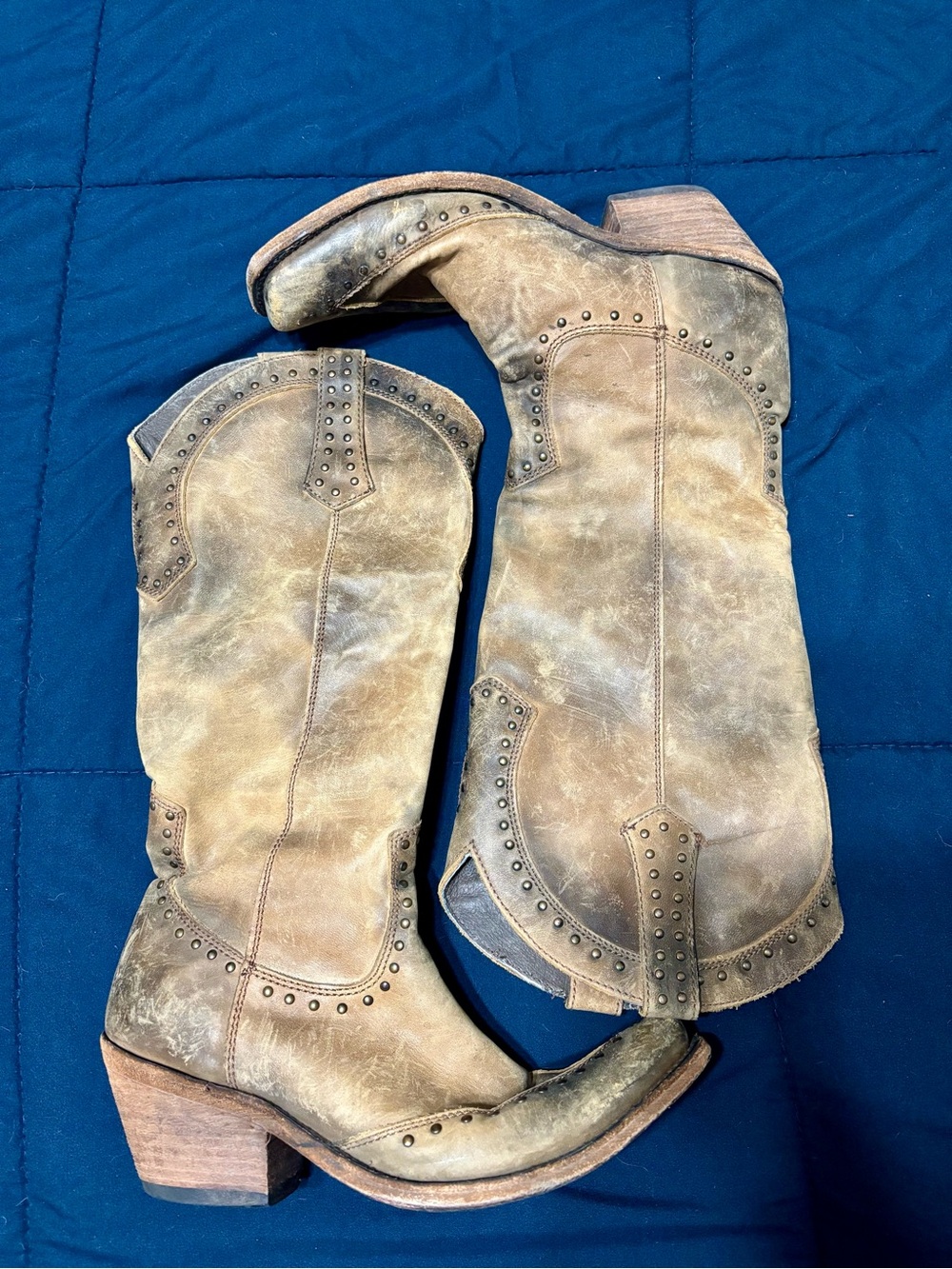 Liberty Distressed Studded Tan Leather Western Cowboy Boots 8.5